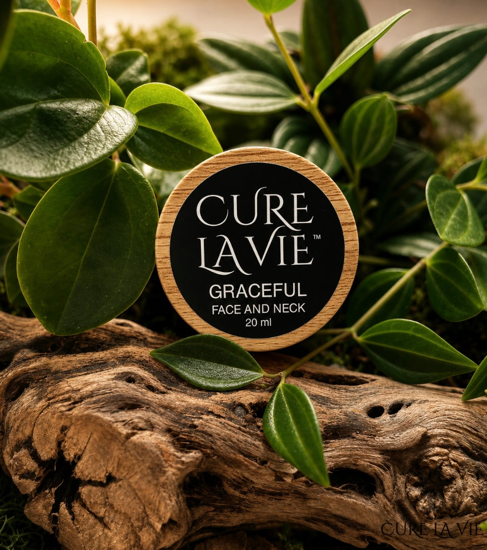 Cure La Vie GRACEFUL night crème 20ml travel size with green leaves